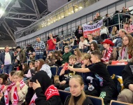 Uczniowie Szkoły Podstawowej w Bodzewie na mityngu lekkoatletycznym  w