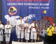 Karatecy z Piasków z medalami wracają z Międzynarodowego Turnieju